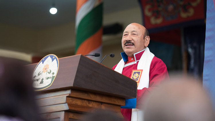 R.K. Khrimey, el Convocador Nacional del Grupo Central para la Causa Tibetana hablando en las celebraciones de Gracias a la India en Dharamsala, HP, India el 31 de marzo de 2018. Foto de Tenzin Choejor