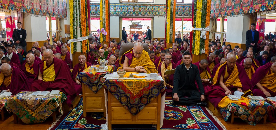 Ofrenda de oraciones por los presos políticos tibetanos actuales y antiguos