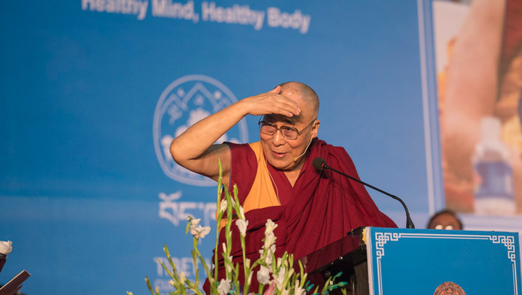 Su Santidad el Dalái Lama hablando en el Estadio Tyagaraj en Nueva Delhi, India, el 9 de diciembre de 2016. Foto/Tenzin Choejor/OHHDL