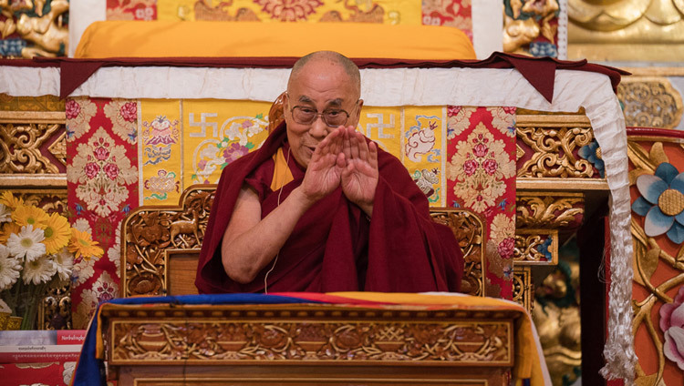 Su Santidad el Dalái Lama hablando en el Instituto Norbulingka en Sidhpur, HP, India el 9 de marzo de 2017. Foto de Tenzin Choejor/OHHDL