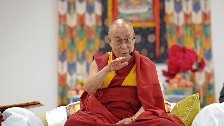 Su Santidad el Dalái Lama hablando en la escuela pública de Ladakh en Leh, Ladakh, J&K, India el 8 de julio de 2017. Foto de Lobsang Tsering/OHHDL 