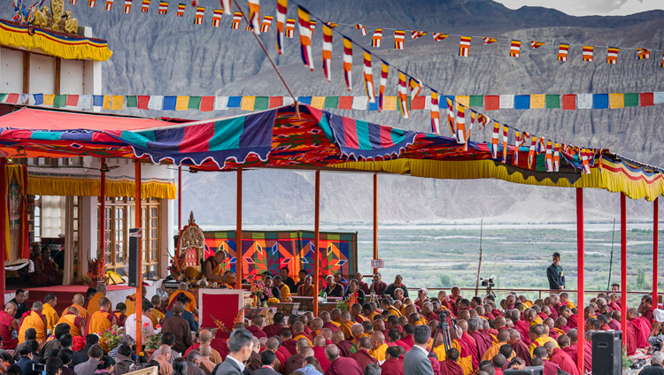 Una vista del lugar de las enseñanzas de Su Santidad el Dalái Lama en su último día, en Disket, Valle de Nubra, J&K, India el 13 de julio de 2017. Foto de Tenzin Choejor/OHHDL