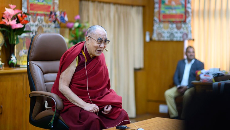 Su Santidad el Dalái Lama respondió a las preguntas de la audiencia durante su charla con el Comité de Nepal de la Organización de Jóvenes Presidentes (YPO) en su residencia de Dharamsala, HP, India, el 13 de noviembre de 2019. Foto de Tenzin Choejor