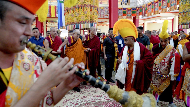Su Santidad el Dalái Lama llega al Monasterio de Drepung Gomang en Mundgod, Karnataka, India el 12 de diciembre de 2019. Foto de Lobsang Tsering 