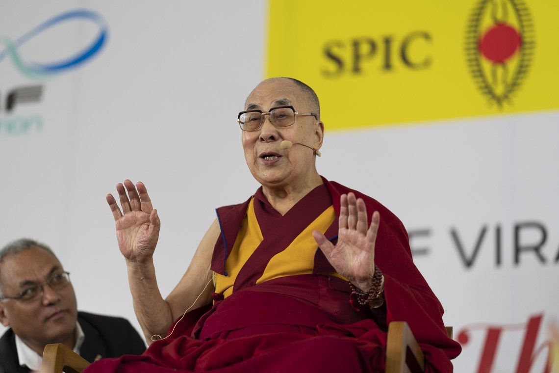 Su Santidad el Dalái Lama hablando a los estudiantes de la Escuela Shri Ram en Nueva Delhi, India, el 20 de septiembre de 2019. Foto de Tenzin Choejor