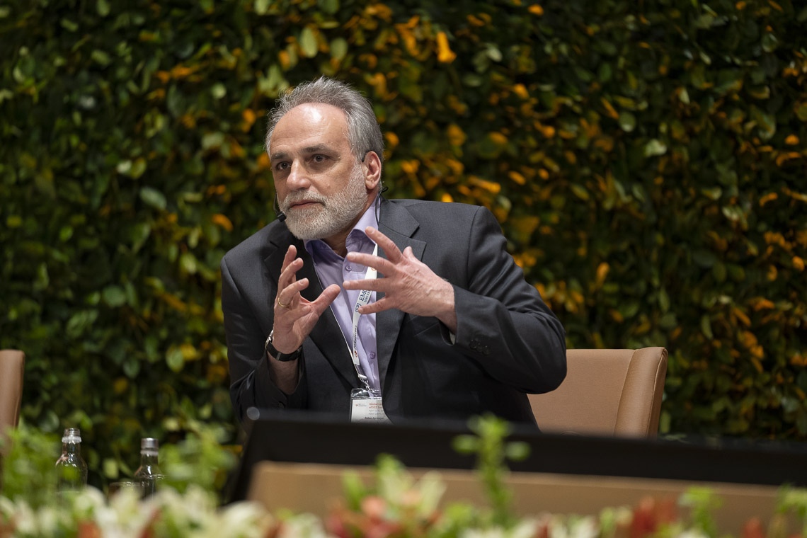 El profesor ruso de Ética Ruben Apressyan hablando durante el panel de discusión en el segundo día del lanzamiento global de SEE Learning en Nueva Delhi, India el 6 de abril de 2019. Foto de Tenzin Choejor