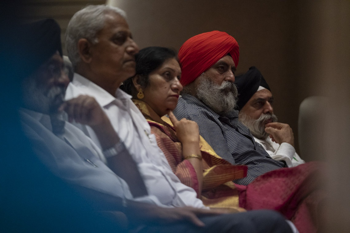 Algunos de los 1.000 estudiantes y profesores que escucharon a Su Santidad el Dalái Lama en la Facultad Guru Nanak de Mumbai, India, el 13 de diciembre de 2018. Foto de Lobsang Tsering
