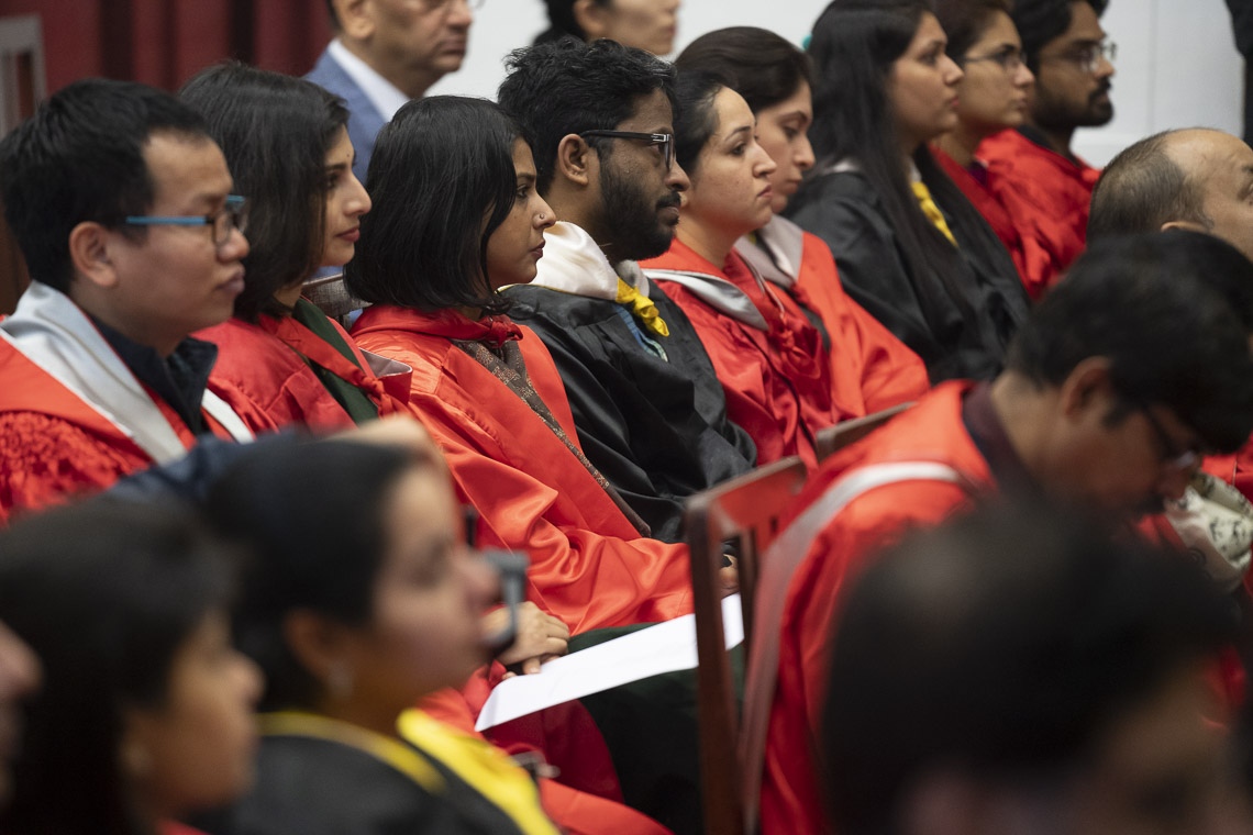 Estudiantes y profesores en la audiencia escuchando el discurso de Su Santidad el Dalái Lama en la celebración del Día del Fundador del St Stephen's College en Nueva Delhi, India, el 7 de diciembre de 2018. Foto de Lobsang Tsering