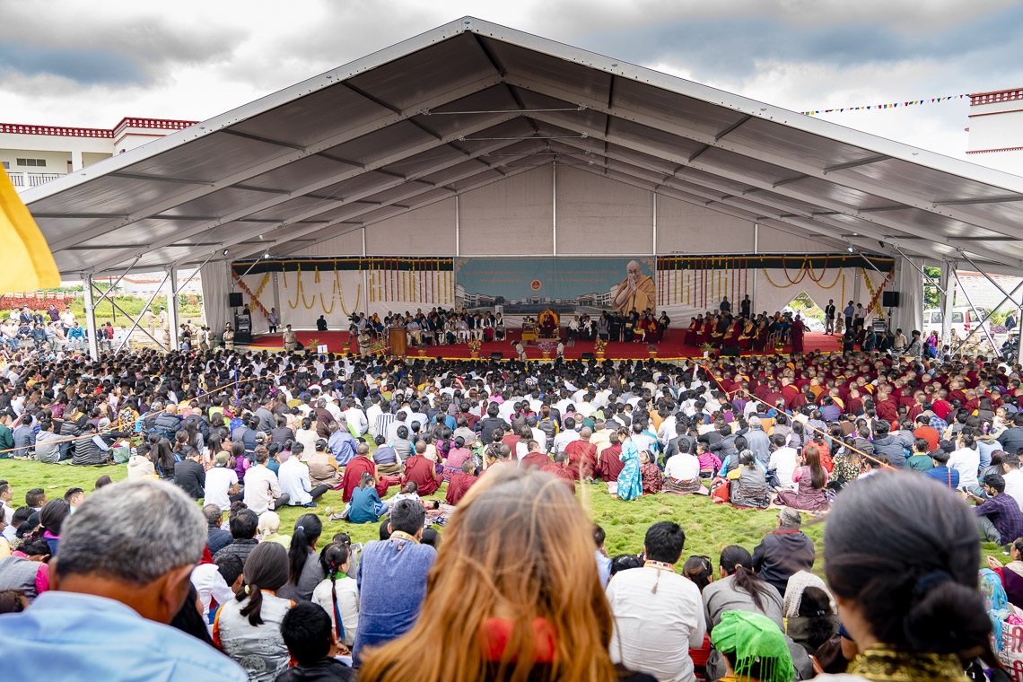 Una vista del anfiteatro durante la charla de Su Santidad el Dalái Lama en el Instituto de Educación Superior Dalái Lama en Sheshagrihalli, Karnataka, India, el 13 de agosto de 2018. Foto de Tenzin Choejor