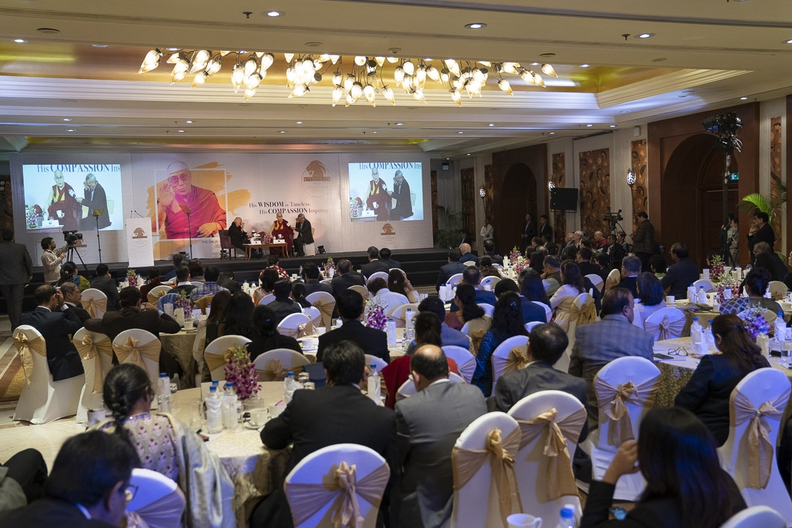 Una vista del Salón de Convenciones Maurya Sheraton durante el discurso de Su Santidad el Dalái Lama ante el Consejo de Liderazgo de la India en Nueva Delhi, India, el 10 de diciembre de 2018. Foto de Tenzin Choejor