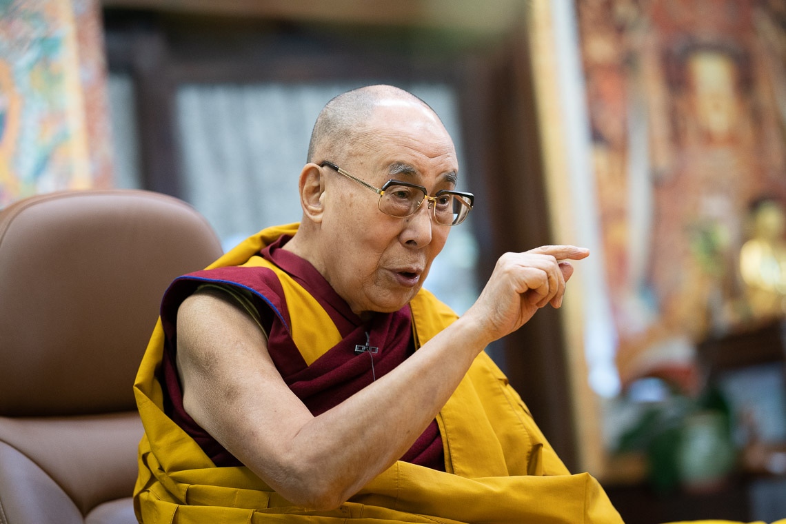 Su Santidad el Dalái Lama durante su enseñanza en línea en vivo desde su residencia en Dharamsala, HP, India el 16 de mayo de 2020. Foto de Ven Tenzin Jamphel