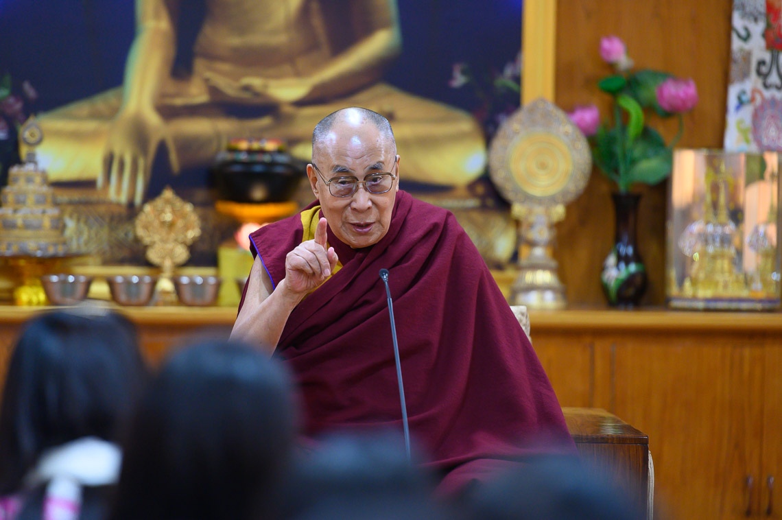 Su Santidad el Dalái Lama se dirige a las mujeres de la Organización de Mujeres Jóvenes de la FICCI en su residencia de Dharamsala, HP, India, el 18 de febrero de 2019. Foto de Tenzin Choejor