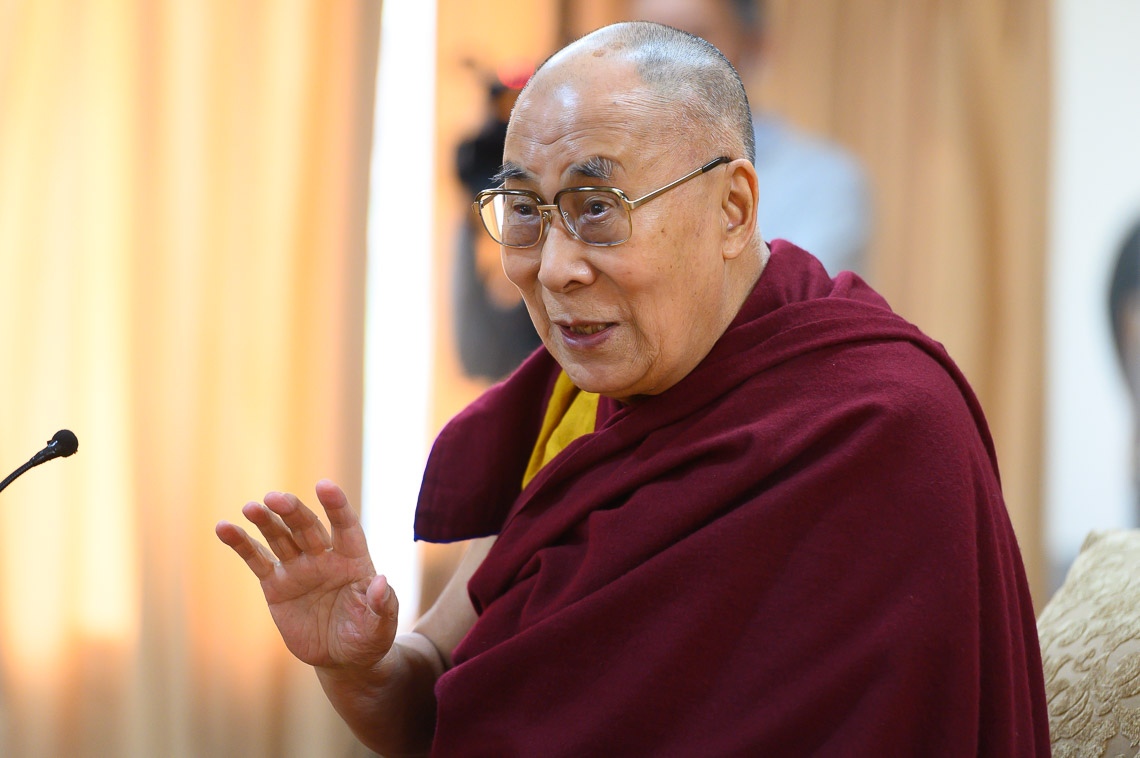 Su Santidad el Dalái Lama responde a las preguntas de la audiencia durante su interacción con las mujeres de la Organización de Mujeres Jóvenes de la FICCI en su residencia de Dharamsala, HP, India, el 18 de febrero de 2019. Foto de Tenzin Choejor