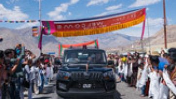 Su Santidad el Dalái Lama llega a Ladakh