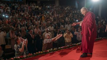 Llegada a Guwahati, Assam y asistencia a las celebraciones del 79º aniversario del Assam Tribune