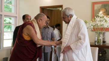 Su Santidad el Dalái Lama viaja a Bhubaneswar, Odisha