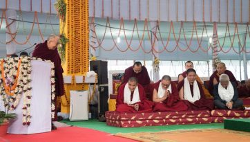 Tercer Día de Enseñanzas para el Nalanda Shiksha y lanzamiento del primer volumen de «Ciencia y Filosofía en los Clásicos Budistas de la India».