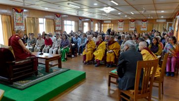 Encuentro con personas de diversas partes del mundo