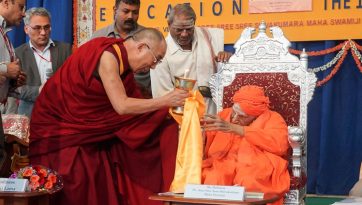 Su Santidad lamenta la muerte de Sri Shivakumara Swamiji 
