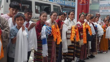 Su Santidad el Dalái Lama viaja a Manali