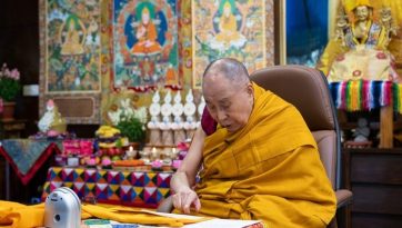 Enseñanzas para conmemorar el 601 aniversario del fallecimiento de Lama Tsongkhapa