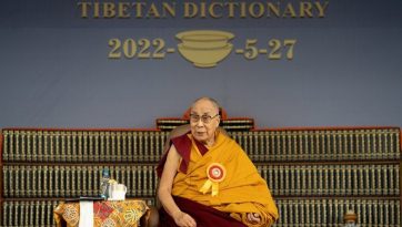 Lanzamiento del Gran Diccionario Tibetano Monlam