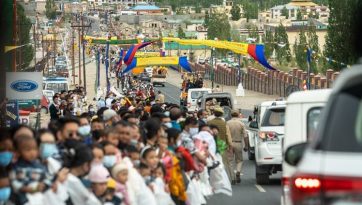 Su Santidad el Dalái Lama llega a Ladakh