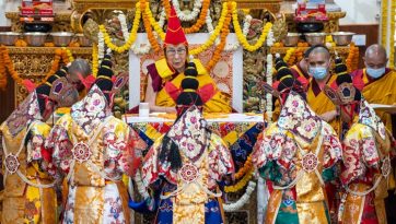 Oración de larga vida ofrecida por la CTA en nombre del pueblo tibetano