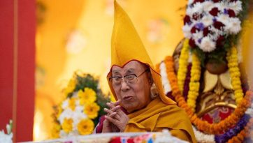 Oraciones por la larga vida en el Monasterio de Tashi Lhunpo.