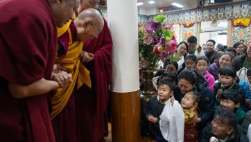 Oración de Larga Vida ofrecida por Gaden Phodrang y el monasterio de Namgyal