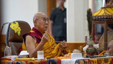 Recitación de Om mani padme hung para bendecir las píldoras mani