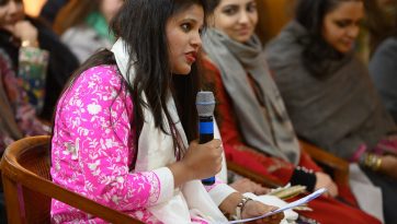 Interacción con la Organización de Mujeres Jóvenes de la FICCI