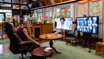 Diálogo con jóvenes de países del Asia sudoriental