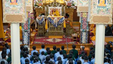 Enseñanza para la juventud tibetana