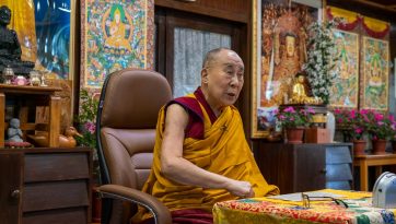 Las Treinta y Siete Prácticas de un Bodisatva y los Tres Aspectos Principales del Camino